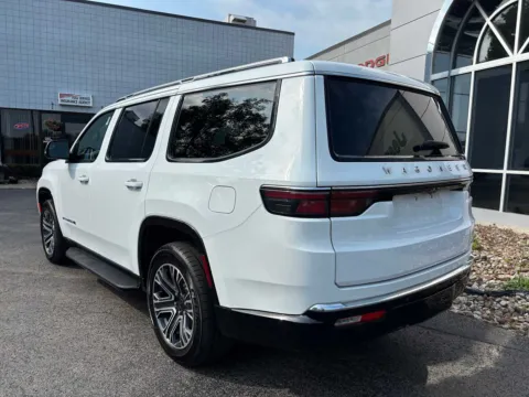 More photos of 2024 Jeep Wagoneer Series II at Peake Chrysler Dodge Jeep Ram Fiat, NY