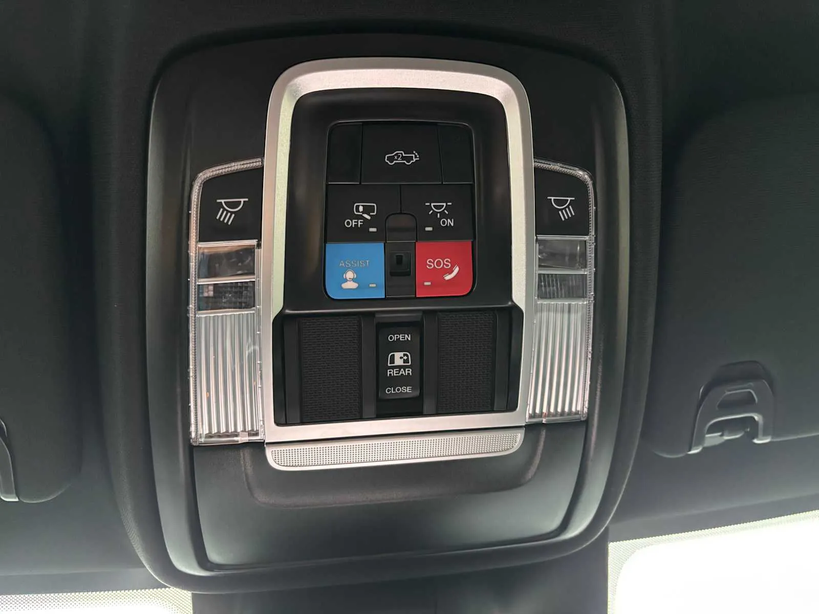 2026 RAM 2500 Rebel - Photo 37