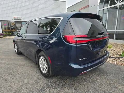 More photos of 2025 Chrysler Pacifica Select at Peake Chrysler Dodge Jeep Ram Fiat, NY