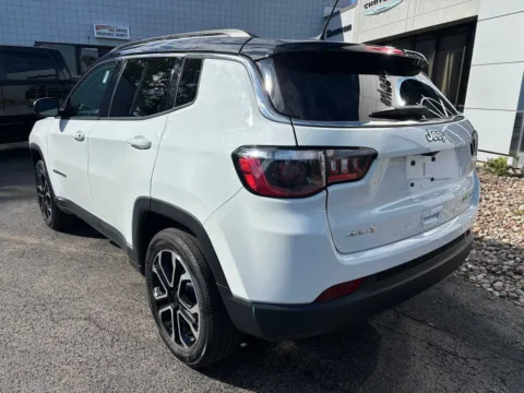 More photos of 2022 Jeep Compass Limited at Peake Chrysler Dodge Jeep Ram Fiat, NY