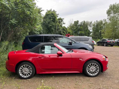 More photos of 2018 FIAT 124 Spider Classica at Peake Chrysler Dodge Jeep Ram Fiat, NY