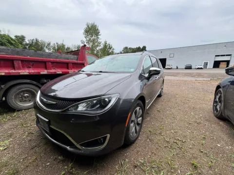 Gray 2020 Chrysler Pacifica Hybrid Limited for sale in Sodus, NY
