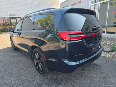 More photos of 2024 Chrysler Pacifica Touring L at Peake Chrysler Dodge Jeep Ram Fiat, NY