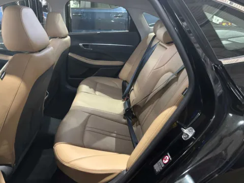 More photos of 2021 Hyundai Sonata Hybrid Limited at Peake Chrysler Dodge Jeep Ram Fiat, NY