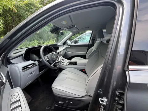 Photos of 2025 Hyundai Palisade SEL for sale in Sodus, NY at Peake Chrysler Dodge Jeep Ram Fiat