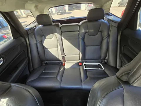 More photos of 2020 Volvo XC60 Momentum at Peake Chrysler Dodge Jeep Ram Fiat, NY
