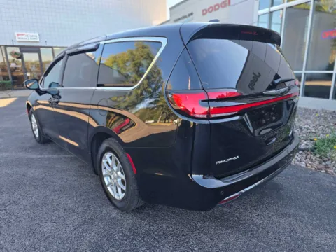 More photos of 2026 Chrysler Pacifica Select at Peake Chrysler Dodge Jeep Ram Fiat, NY