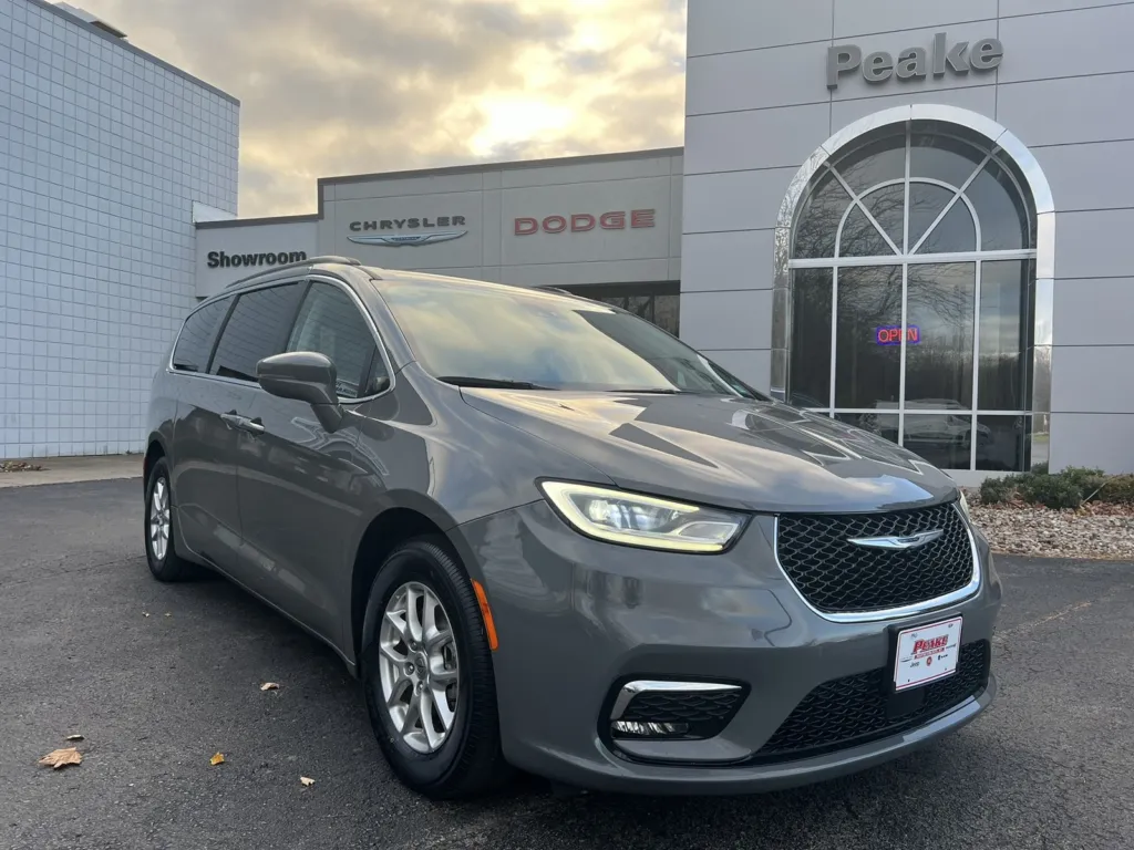2022 Chrysler Pacifica Touring L for sale in Sodus, NY