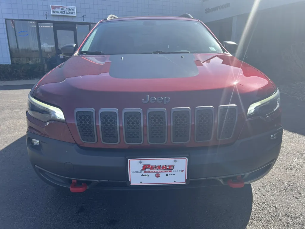 Used 2019 Jeep Cherokee Trailhawk with VIN 1C4PJMBX7KD185981 for sale in Sodus, NY