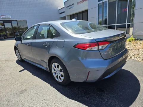 More photos of 2022 Toyota Corolla LE at Peake Chrysler Dodge Jeep Ram Fiat, NY