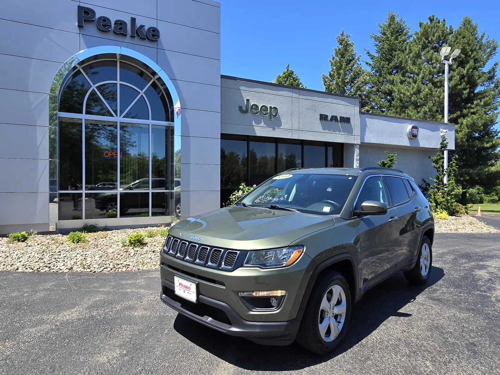 Green 2019 Jeep Compass Latitude for sale in Sodus, NY