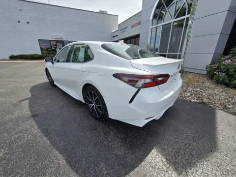 More photos of 2023 Toyota Camry Hybrid SE Nightshade at Peake Chrysler Dodge Jeep Ram Fiat, NY