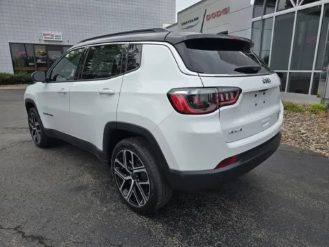 More photos of 2025 Jeep Compass Limited at Peake Chrysler Dodge Jeep Ram Fiat, NY