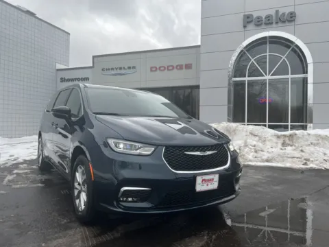 Blue 2025 Chrysler Pacifica Select for sale in Sodus, NY