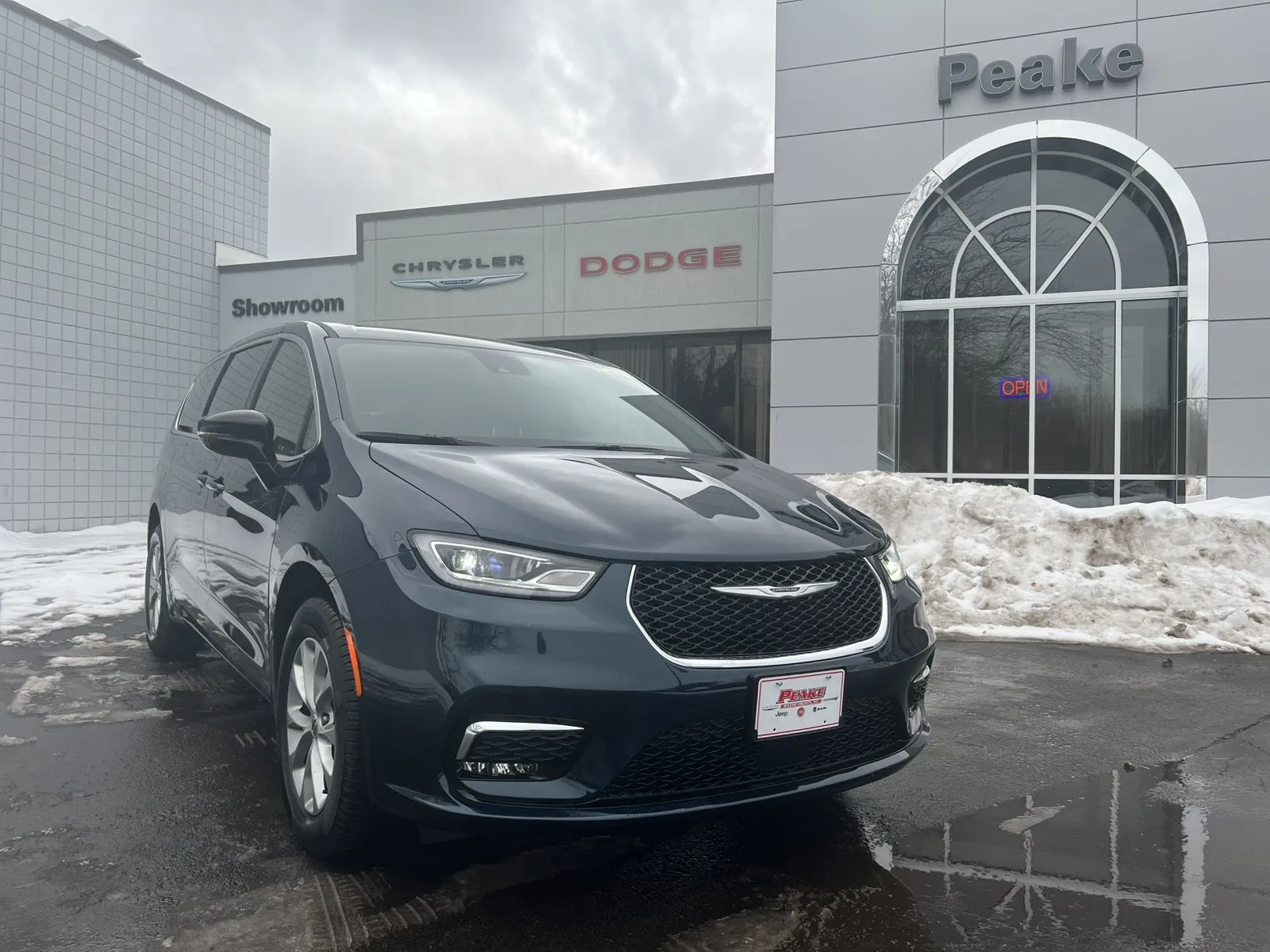 Blue 2025 Chrysler Pacifica Select for sale in Sodus, NY