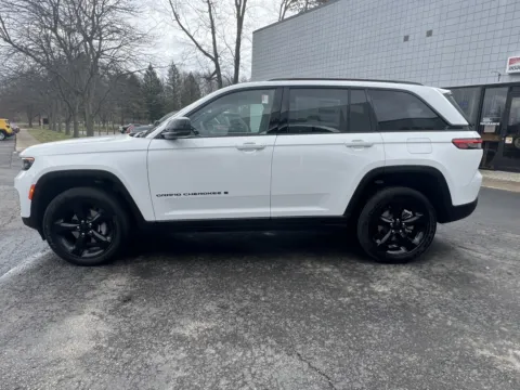 More photos of 2025 Jeep Grand Cherokee Altitude X at Peake Chrysler Dodge Jeep Ram Fiat, NY