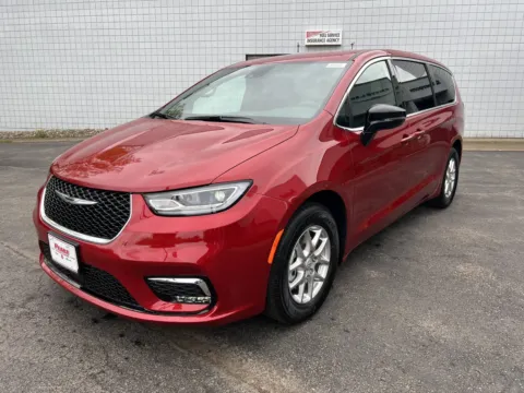Another view of 2025 Chrysler Pacifica Select for sale in Sodus, NY at Peake Chrysler Dodge Jeep Ram Fiat