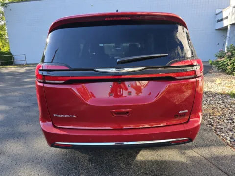 More photos of 2026 Chrysler Pacifica Select at Peake Chrysler Dodge Jeep Ram Fiat, NY