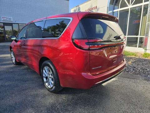 More photos of 2026 Chrysler Pacifica Select at Peake Chrysler Dodge Jeep Ram Fiat, NY