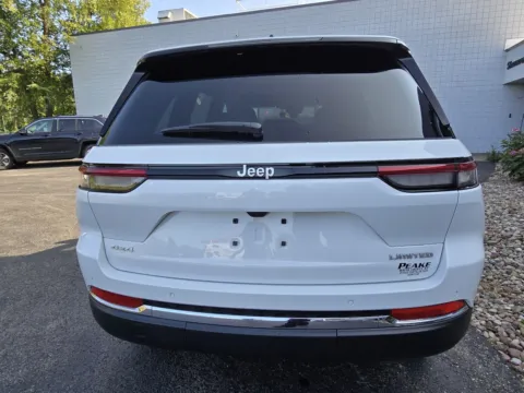 More photos of 2025 Jeep Grand Cherokee Limited at Peake Chrysler Dodge Jeep Ram Fiat, NY