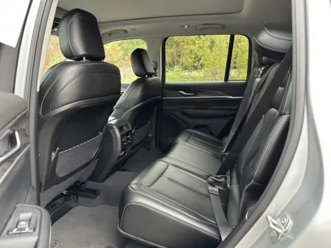 More photos of 2023 Jeep Grand Cherokee Limited at Peake Chrysler Dodge Jeep Ram Fiat, NY