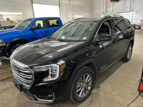 Black 2023 GMC Terrain SLT for sale in Sodus, NY