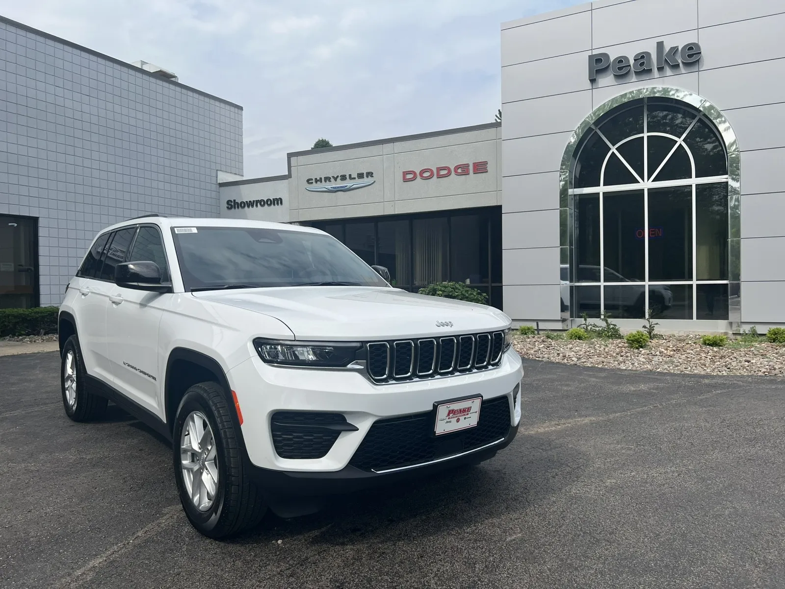 White 2025 Jeep Grand Cherokee Laredo X for sale in Sodus, NY