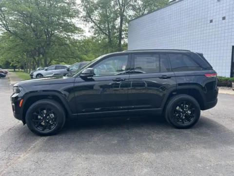 More photos of 2025 Jeep Grand Cherokee Laredo at Peake Chrysler Dodge Jeep Ram Fiat, NY