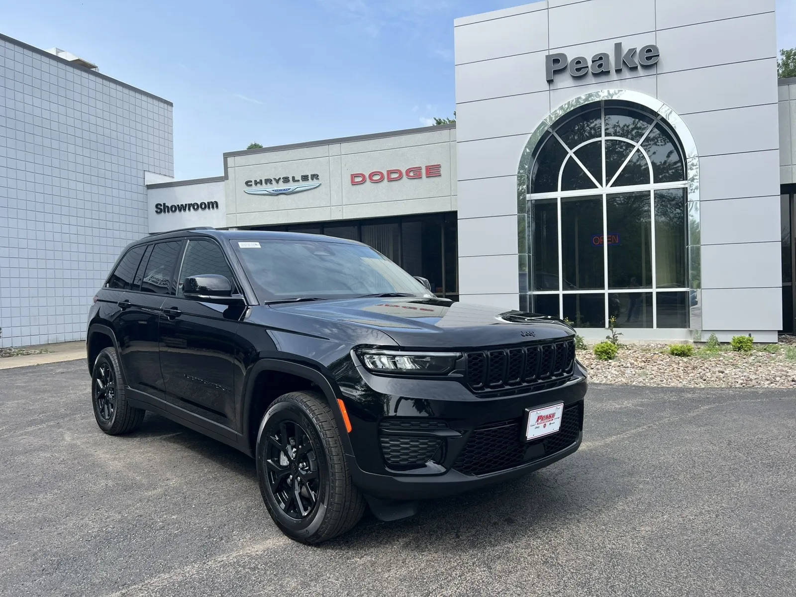 Black 2025 Jeep Grand Cherokee Laredo for sale in Sodus, NY
