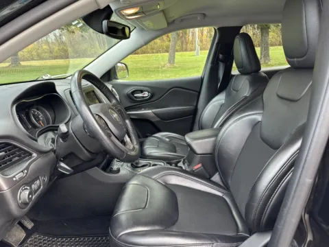 More photos of 2020 Jeep Cherokee Latitude Plus at Peake Chrysler Dodge Jeep Ram Fiat, NY