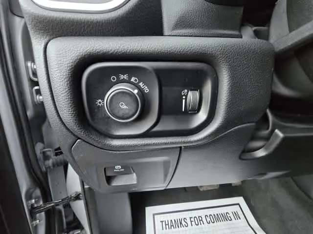 2024 RAM Ram 1500 Pickup Laramie - Photo 17