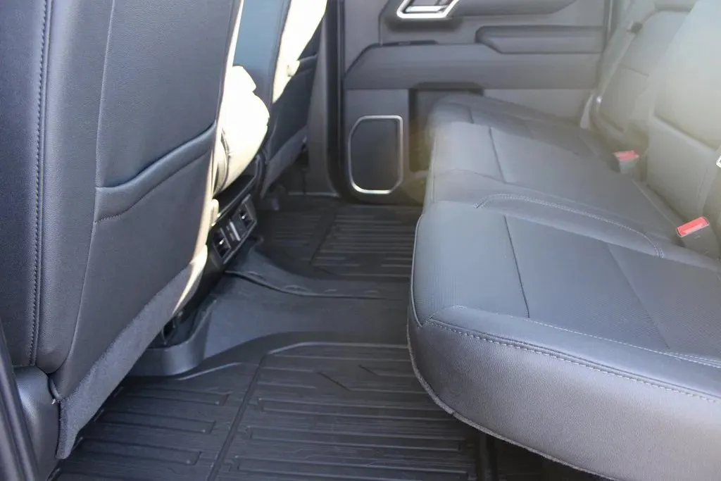 2026 GMC Sierra 3500HD SLT - Photo 29