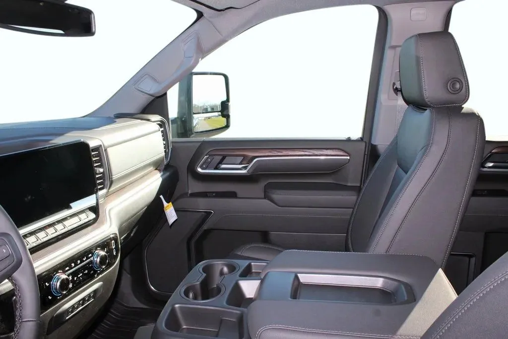 2026 GMC Sierra 3500HD SLT - Photo 12