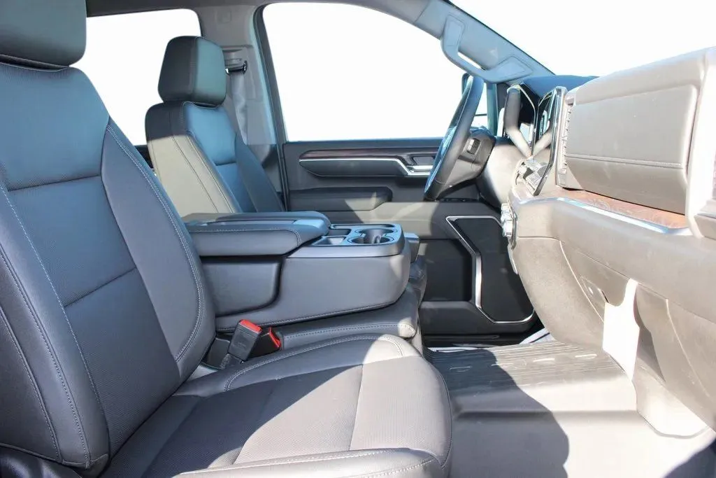2026 GMC Sierra 3500HD SLT - Photo 20
