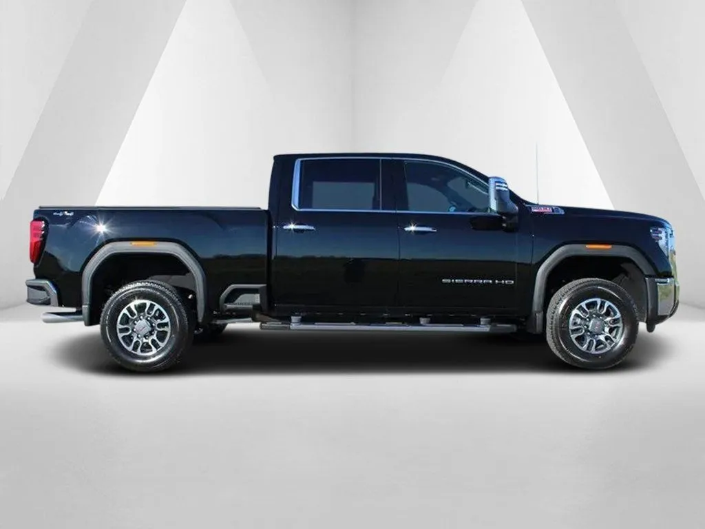 2026 GMC Sierra 3500HD SLT - Photo 8