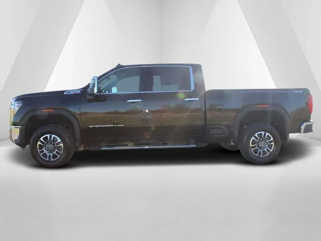 GMC Sierra photo 4