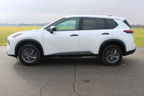 More photos of 2024 Nissan Rogue S at Braden Cadillac GMC, OH