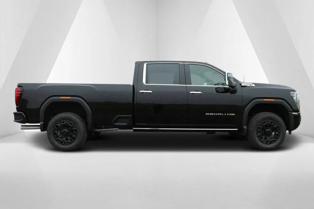 2026 GMC Sierra 3500HD Denali - Photo 8