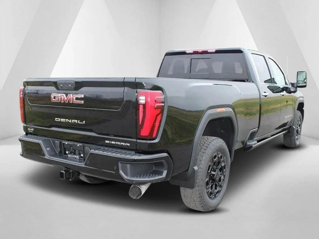 2026 GMC Sierra 3500HD Denali - Photo 7