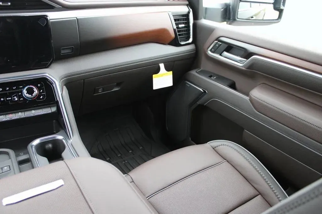 2026 GMC Sierra 3500HD Denali - Photo 34