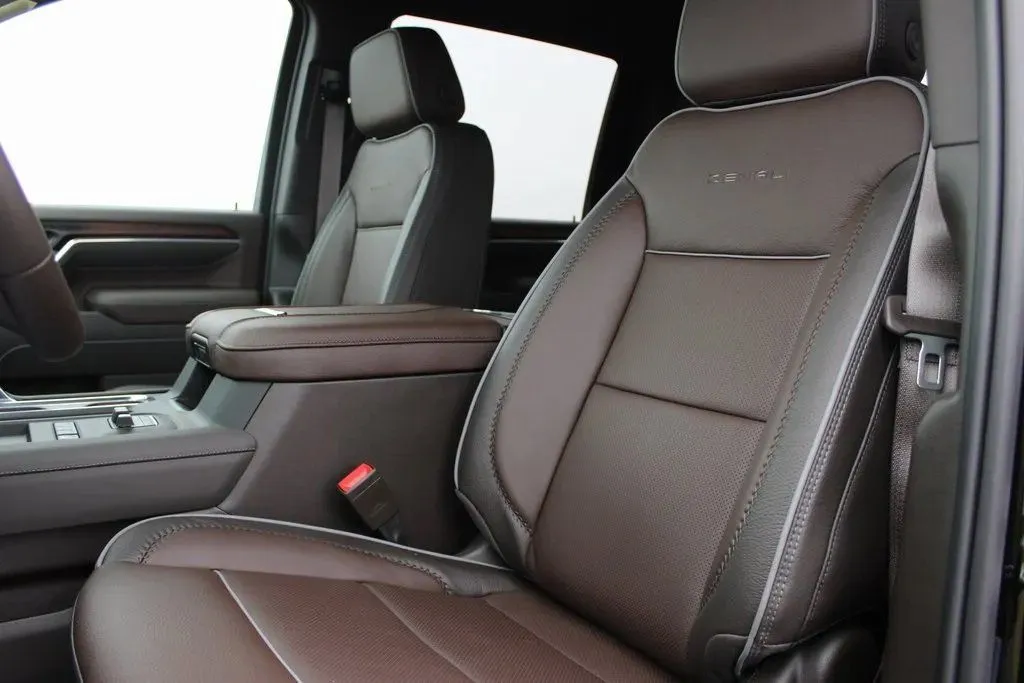 2026 GMC Sierra 3500HD Denali - Photo 11
