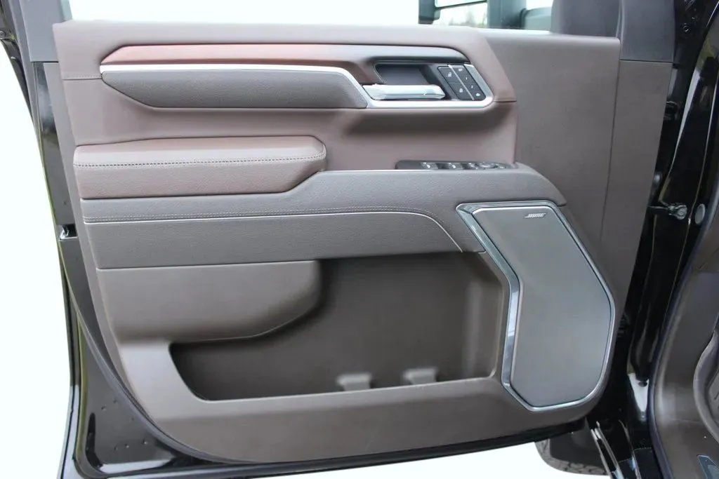 2026 GMC Sierra 3500HD Denali - Photo 10