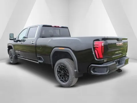 More photos of 2026 GMC Sierra 3500 HD Denali at Braden Cadillac GMC, OH