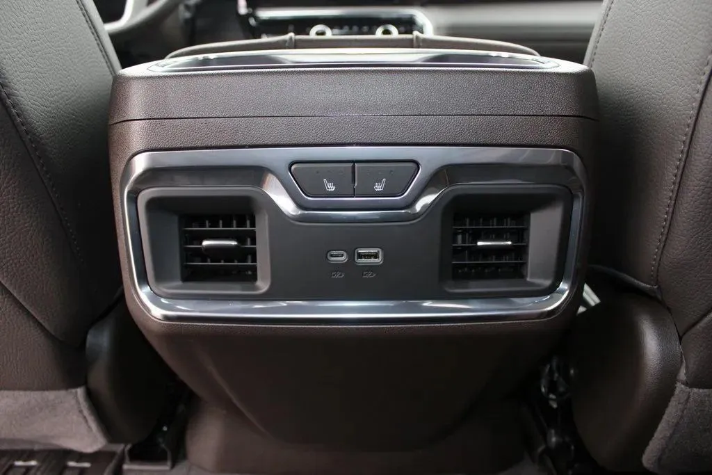 2026 GMC Sierra 3500HD Denali - Photo 32