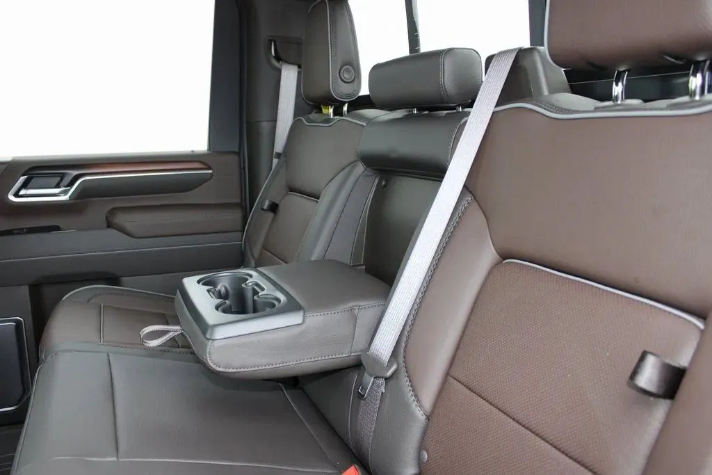 2026 GMC Sierra 3500HD Denali - Photo 31