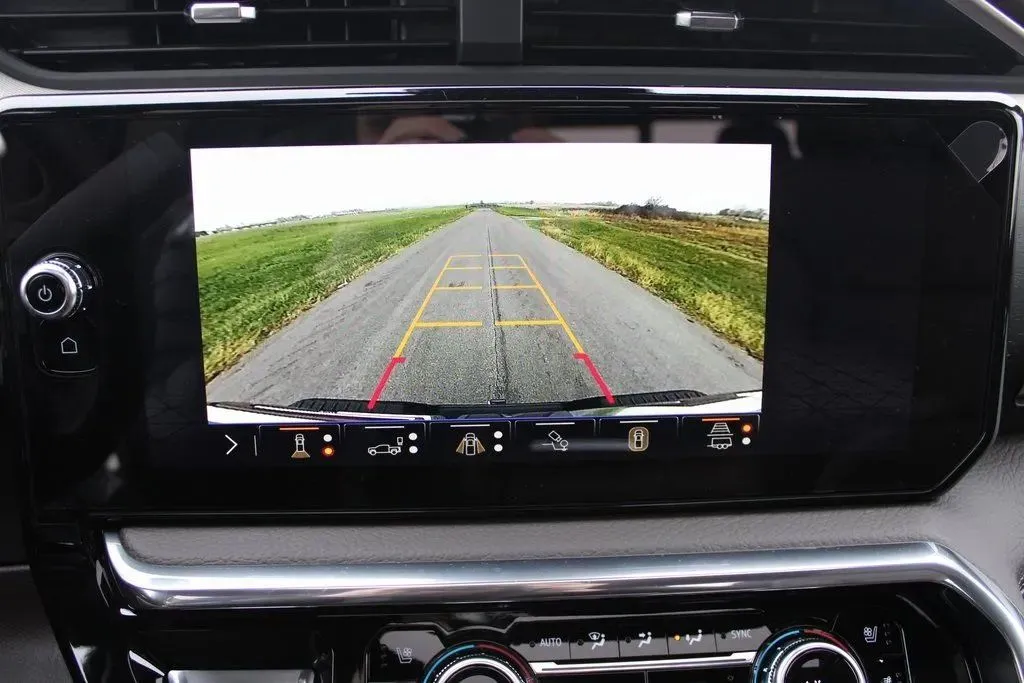 2026 GMC Sierra 3500HD Denali - Photo 18