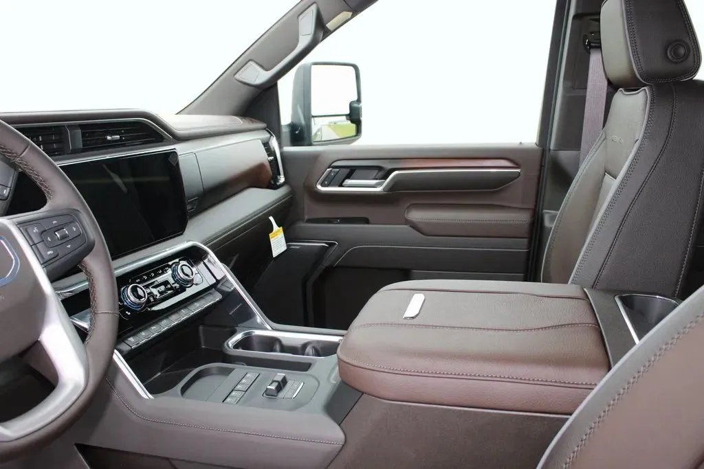 2026 GMC Sierra 3500HD Denali - Photo 12