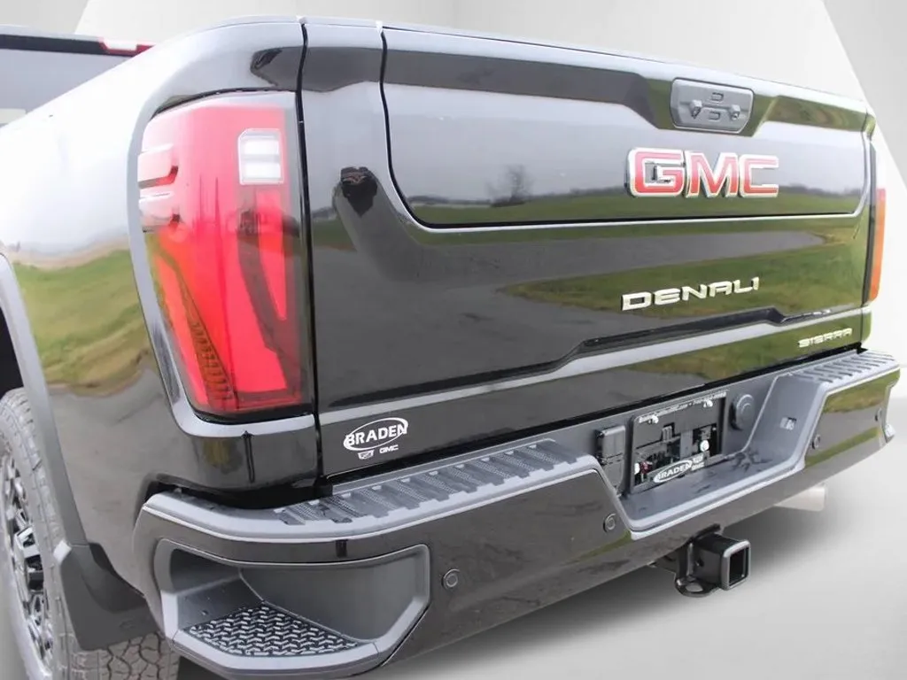 GMC Sierra photo 41