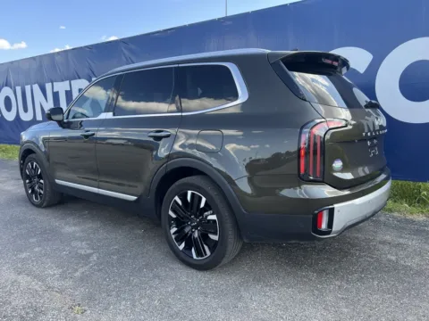 More photos of 2024 Kia Telluride SX-Prestige at Braden Cadillac GMC, OH