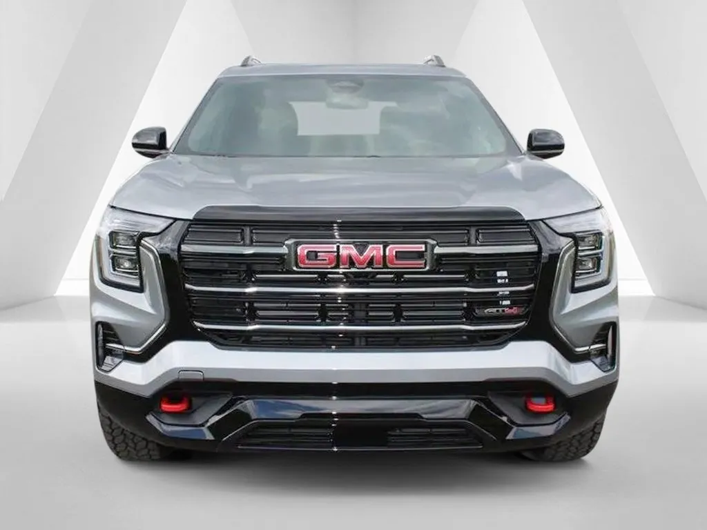 GMC Terrain photo 2